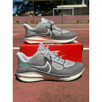 Tenis Vomero 17 Masculino Cinza - Tênis Nike